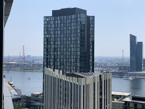 Docklands Boutique Apartments - Sunshine Coast Tourism 0