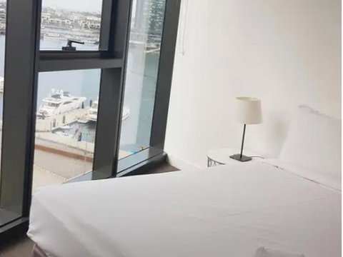 Docklands Waterfront 1006PR 2 Bed Free Wifi - Sunshine Coast Tourism 1