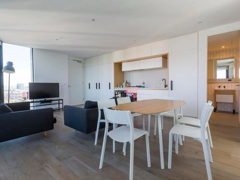 Docklands Waterfront 1006PR 2 Bed Free Wifi - Sunshine Coast Tourism 2