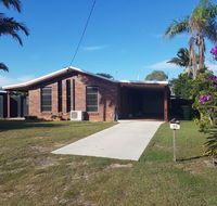 Dog Friendly Holiday House At Red Beach - Holiday Sunshine Coast