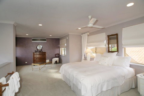 Dolphin 3 Bedroom House By Shoalwater Executive Homes - Sunshine Coast Tourism 2