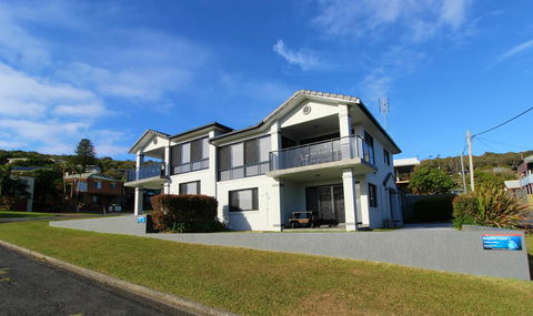 Dolphin Court 2, 1 Gowing Street - Holiday Sunshine Coast 0