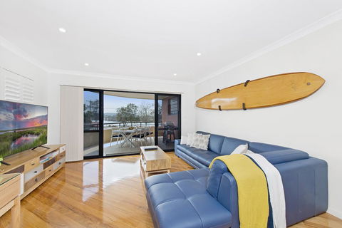 Dolphin Cove - Apt 5 - Sunshine Coast Tourism 1