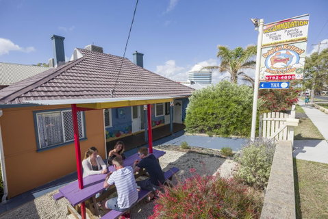 Dolphin Retreat Bunbury YHA - Sunshine Coast Tourism 1