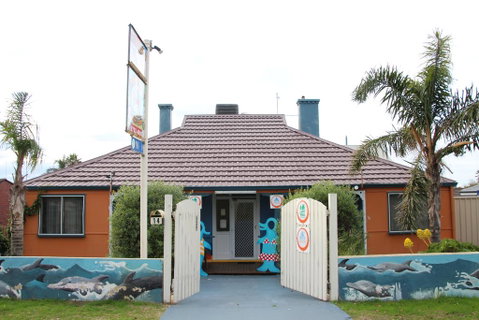 Dolphin Retreat Bunbury YHA - Sunshine Coast Tourism 0