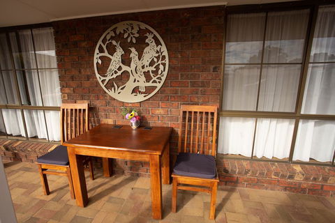 Donald Motor Lodge - Sunshine Coast Tourism 1