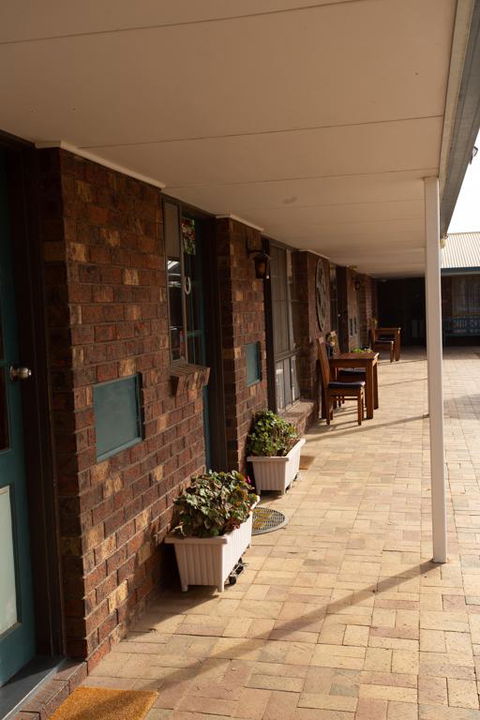 Donald Motor Lodge - Sunshine Coast Tourism 3
