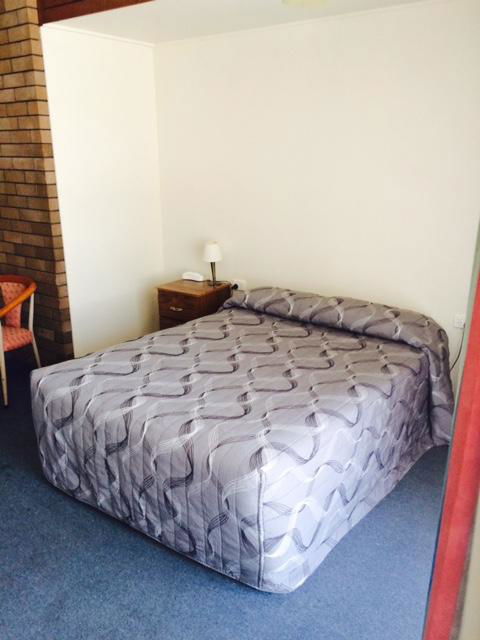 Downtown Motel - Sunshine Coast Tourism 3