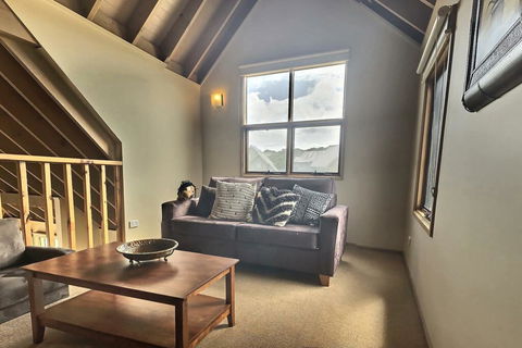 Dragonfly Chalet - Sunshine Coast Tourism 1