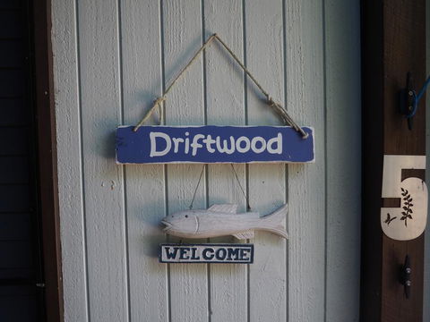 Driftwood - Sunshine Coast Tourism 2