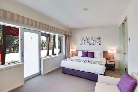 Drouin Motel - Sunshine Coast Tourism 2