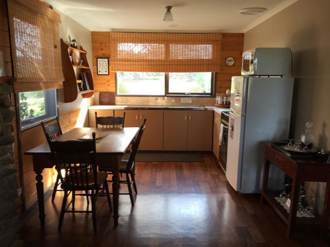 Duffy's Country Accommodation - Holiday Sunshine Coast 1
