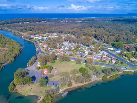 Dunbogan Caravan Park - Sunshine Coast Tourism 1