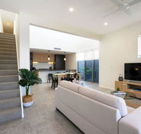Dune Townhouse on Nautilus Way - Holiday Sunshine Coast