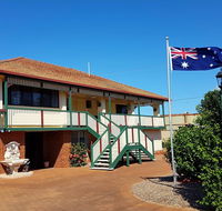 Dunelm House - Holiday Sunshine Coast