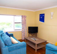 Dunroamin 20 Main Street - Holiday Sunshine Coast
