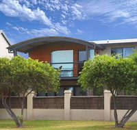 Dunsborough Deluxe Retreat - Holiday Sunshine Coast