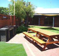 Dunsborough Inn Backpackers - Holiday Sunshine Coast
