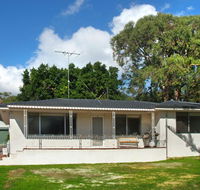 Eagle Bay Beach House - Holiday Sunshine Coast