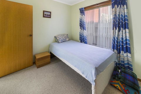 Eagle Point Getaway - Waterfront Serenity! - Sunshine Coast Tourism 1