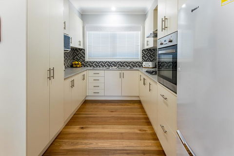 EAGLE VIEW UNIT 5 STAR - Sunshine Coast Tourism 3
