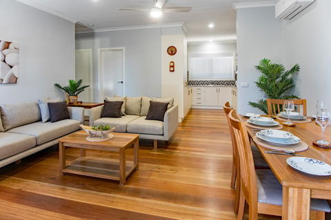 EAGLE VIEW UNIT 5 STAR - Sunshine Coast Tourism 1