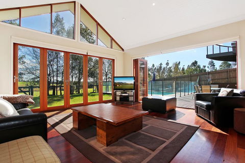 Eagles Landing - Holiday Sunshine Coast 1