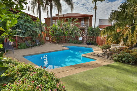 Early Australian Motor Inn - Holiday Sunshine Coast 3