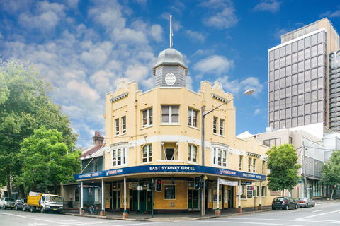 East Sydney Hotel - Sunshine Coast Tourism 0