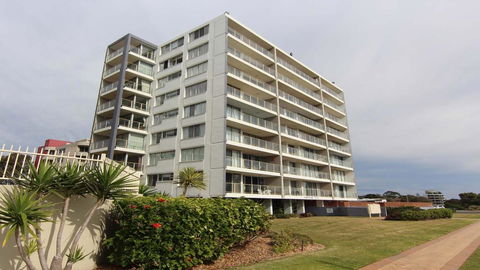 Ebbtide 13 - On The Beach! - Sunshine Coast Tourism 0