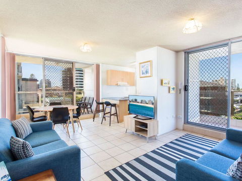 Ebbtide 6 - Opposite Main Beach - Sunshine Coast Tourism 0