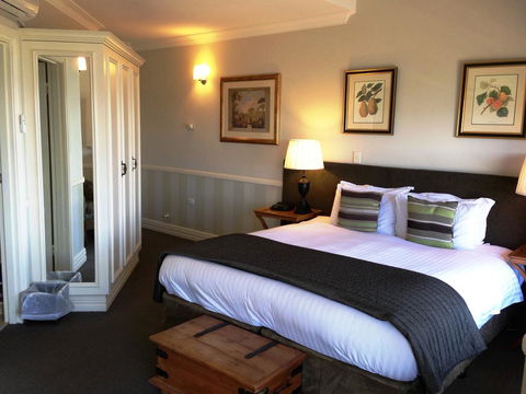 Echoes Boutique Hotel & Restaurant - Sunshine Coast Tourism 1