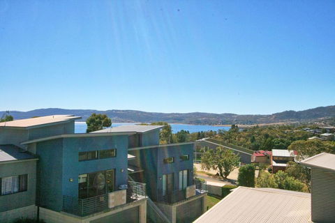 Eclipse 13/10 Nettin Circuit - Sunshine Coast Tourism 1