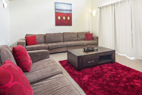 Eclipse 5- Spacious Townhouse - Sunshine Coast Tourism 0