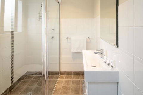 Eclipse 5- Spacious Townhouse - Sunshine Coast Tourism 2