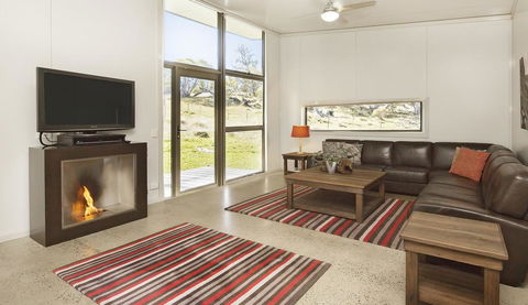 Ecocrackenback 4 - Sustainable Chalet Close To The Slopes - Holiday Sunshine Coast 1