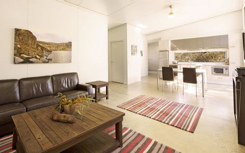 Ecocrackenback 4 - Sustainable Chalet Close To The Slopes - Holiday Sunshine Coast 2