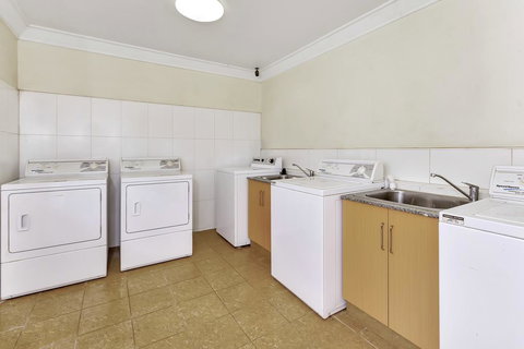 Econo Lodge Karratha - Sunshine Coast Tourism 1