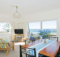 Eden On the Beach - beachside getaway - Holiday Sunshine Coast