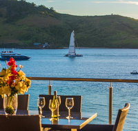 Edge 2 Ocean Front Luxury 3 Bedroom Split Level Spacious With Sofa Bed  Buggy - Holiday Sunshine Coast