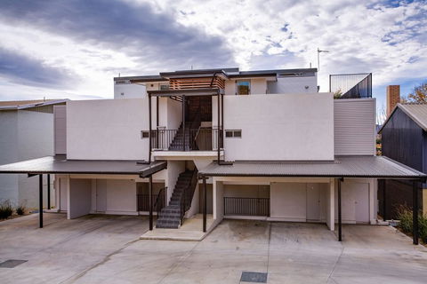 Edge 6/16 Clyde Street - Sunshine Coast Tourism 2