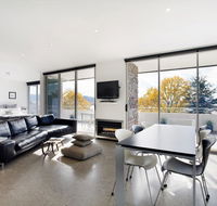 Edge 7/16 Clyde Street - Sunshine Coast Tourism
