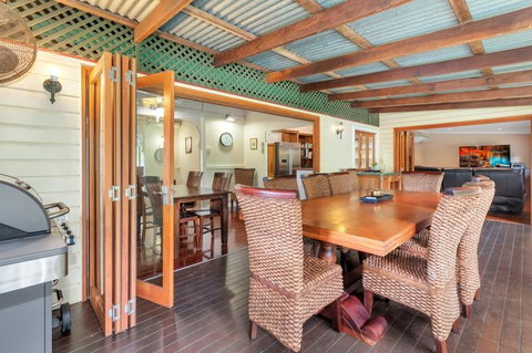 Edge Hill Holiday Home / Cairns - Sunshine Coast Tourism 3