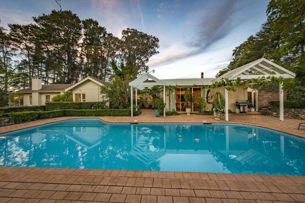 Red Hill ACT Holiday Sunshine Coast