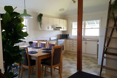 Edward Lane Apt3 - Sunshine Coast Tourism 0