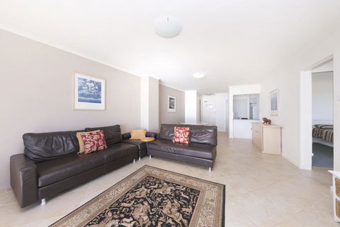 El Sandi, Unit 06, 14-18 North Street - Sunshine Coast Tourism 3
