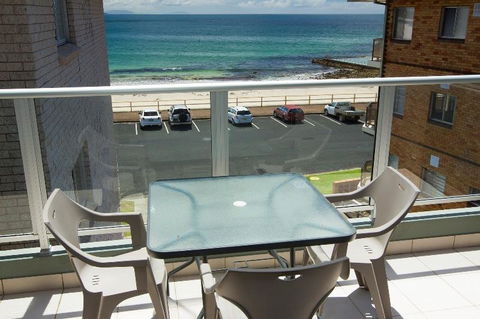 El Sandi, Unit 11, 14-18 North Street - Sunshine Coast Tourism 1