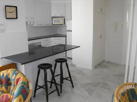 El Sandi, Unit 12, 14-18 North Street - Sunshine Coast Tourism 2