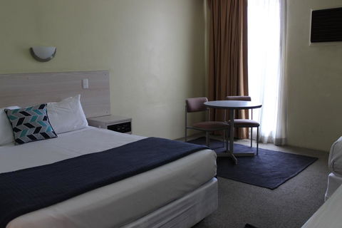 El Toro Motor Inn - Holiday Sunshine Coast 1