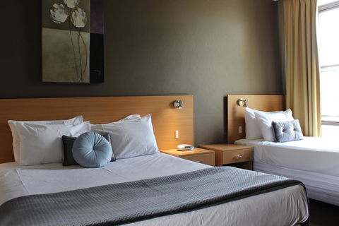 El Toro Motor Inn - Holiday Sunshine Coast 0
